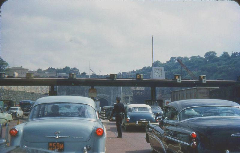 Click image for larger version

Name:	2ocbg55lincolntunnel.jpg
Views:	45
Size:	52.1 KB
ID:	93289