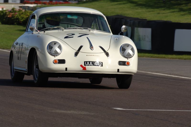 Click image for larger version

Name:	Goodwod2005-AftertheChicane.jpg
Views:	55
Size:	52.3 KB
ID:	26582