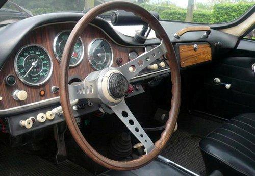 Click image for larger version

Name:	apal_interior2.jpg
Views:	27
Size:	37.5 KB
ID:	8543