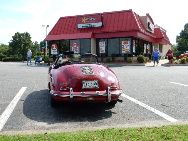 Click image for larger version

Name:	8-15-156.Roadster-EarlyArrivalAtHardees.jpg
Views:	31
Size:	124.3 KB
ID:	65679
