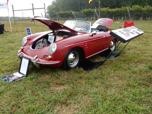 Click image for larger version

Name:	12.RoadsterReadyForTheShow.jpg
Views:	32
Size:	125.6 KB
ID:	79975