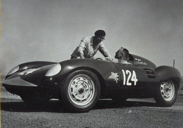 Click image for larger version

Name:	550v241.jpg
Views:	59
Size:	67.5 KB
ID:	54317