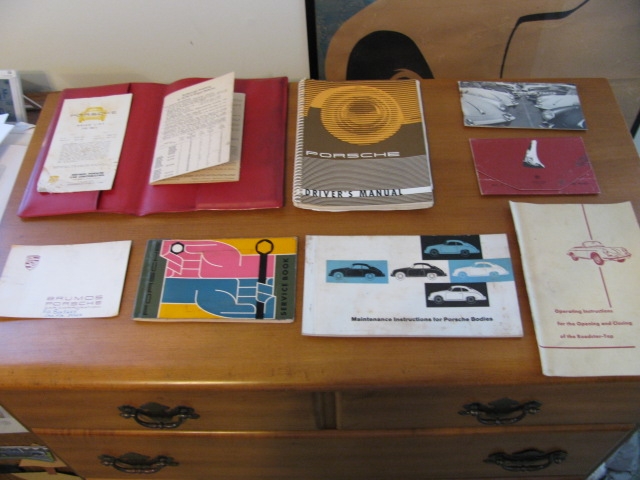 Click image for larger version

Name:	1.Original1961PorscheHandbooks.JPG
Views:	97
Size:	175.6 KB
ID:	31584