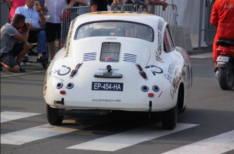 Click image for larger version

Name:	LMC31JCDochez.JPG
Views:	27
Size:	62.8 KB
ID:	102817