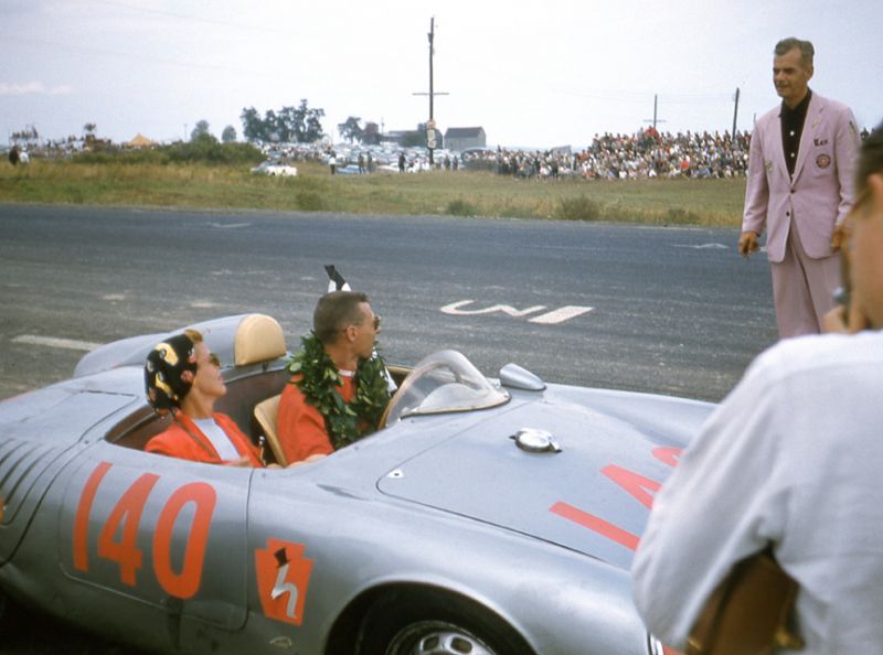 Click image for larger version

Name:	550r099.jpg
Views:	100
Size:	60.8 KB
ID:	99128