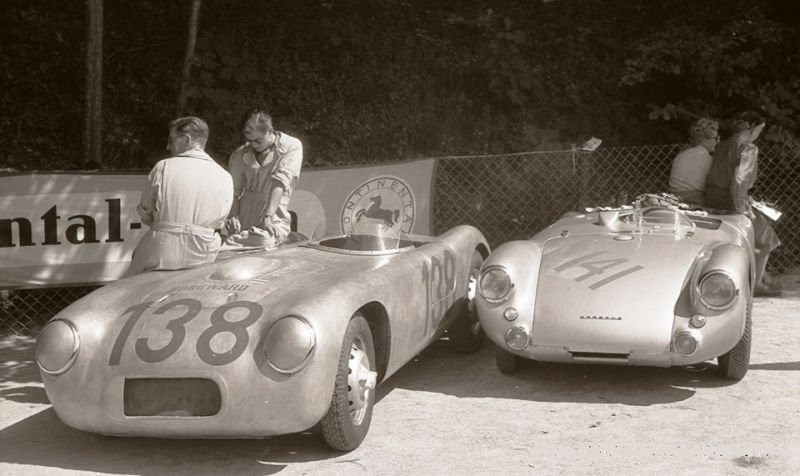 Click image for larger version

Name:	550v307.jpg
Views:	73
Size:	60.3 KB
ID:	63132