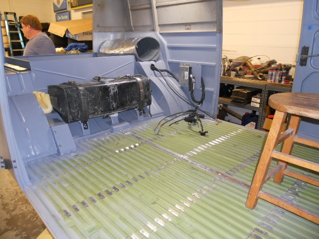 Click image for larger version

Name:	11-6-133.RearOfVan-GasTankArea.JPG
Views:	49
Size:	275.8 KB
ID:	49430