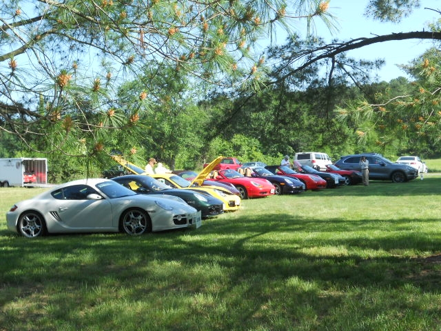 Click image for larger version

Name:	6-1-1314.RPM2013NewerPorschesOnTheLawn.JPG
Views:	49
Size:	346.3 KB
ID:	19408