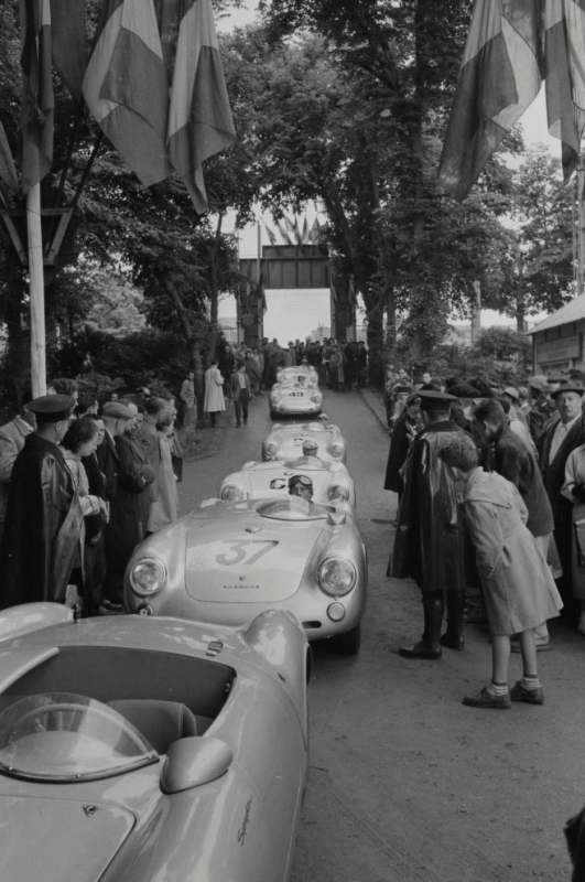 Click image for larger version

Name:	tumblr_nntpp7jc1f1rbjh8to1_1280.png
Views:	66
Size:	396.8 KB
ID:	60600