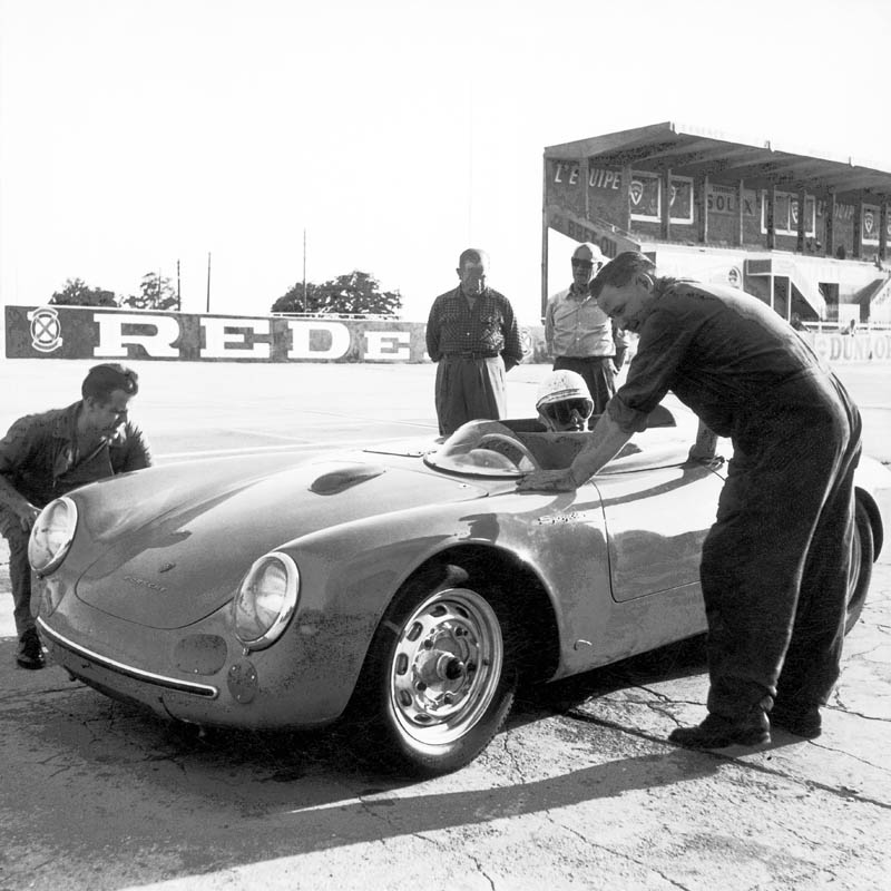 Click image for larger version

Name:	1955Monthleryspeedrecord1copy.jpg
Views:	79
Size:	107.0 KB
ID:	47791