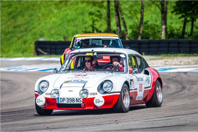 Click image for larger version

Name:	TAET5CGregul.JPG
Views:	59
Size:	83.7 KB
ID:	100337