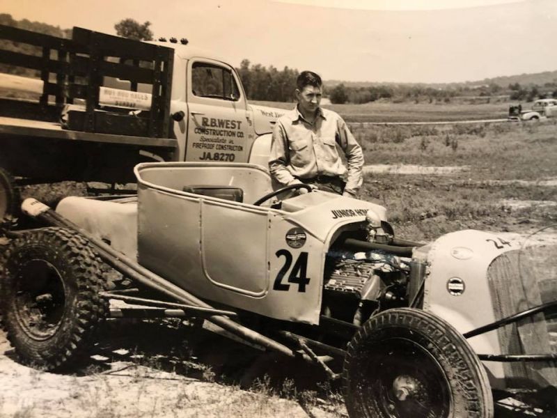 Click image for larger version

Name:	2htr5859.jpg
Views:	94
Size:	86.0 KB
ID:	102516