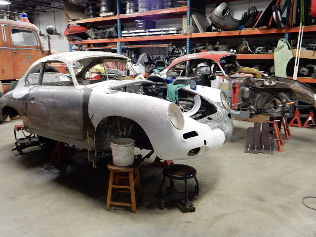 Click image for larger version

Name:	12-12-146.APairOf356sInTheRearShop.jpg
Views:	66
Size:	128.4 KB
ID:	54863