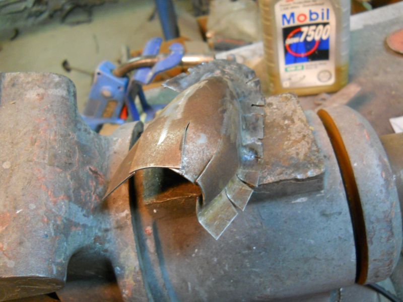 Click image for larger version

Name:	Achassis1901.JPG
Views:	83
Size:	66.3 KB
ID:	46783