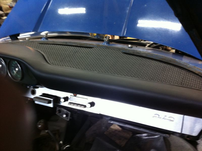 Click image for larger version

Name:	912interior3.JPG
Views:	81
Size:	61.5 KB
ID:	87086