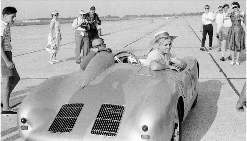 Click image for larger version

Name:	550RVFRoxaLinz1959.JPG
Views:	78
Size:	72.7 KB
ID:	86739