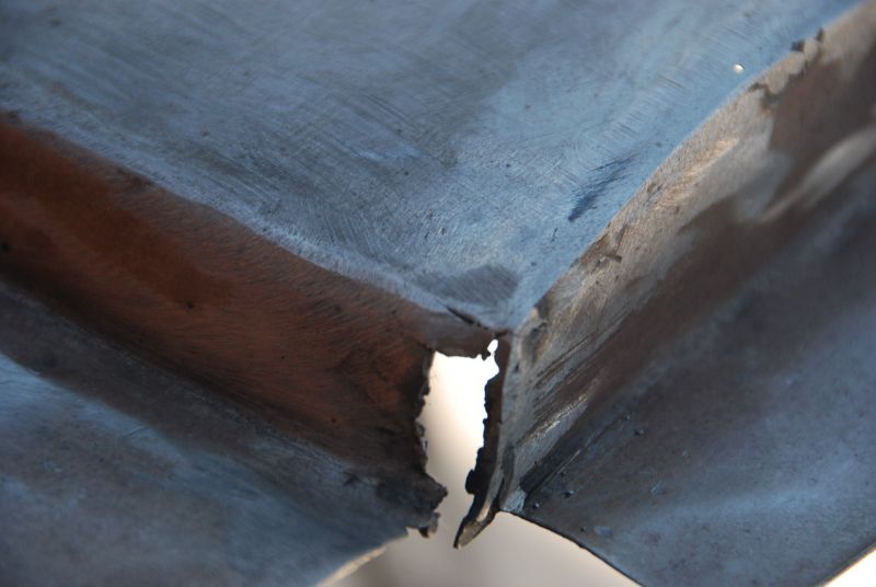 Click image for larger version

Name:	Gastankshelf12.JPG
Views:	109
Size:	46.4 KB
ID:	51802