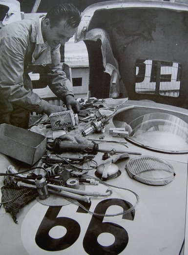 Click image for larger version

Name:	550v189.jpg
Views:	93
Size:	49.8 KB
ID:	49240