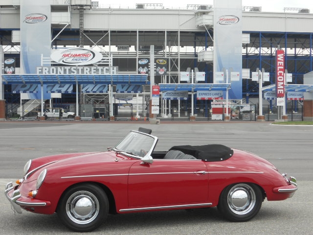 Click image for larger version

Name:	6-13-135.RoadsterFrontStretchGateRIR.JPG
Views:	68
Size:	254.2 KB
ID:	20535