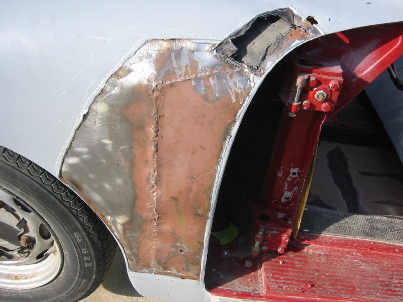 Click image for larger version

Name:	Taylor-leftfenderbackedge.JPG
Views:	106
Size:	71.6 KB
ID:	37950