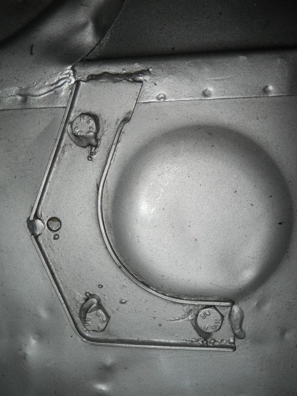 Click image for larger version

Name:	Achassis983.JPG
Views:	145
Size:	79.3 KB
ID:	48672