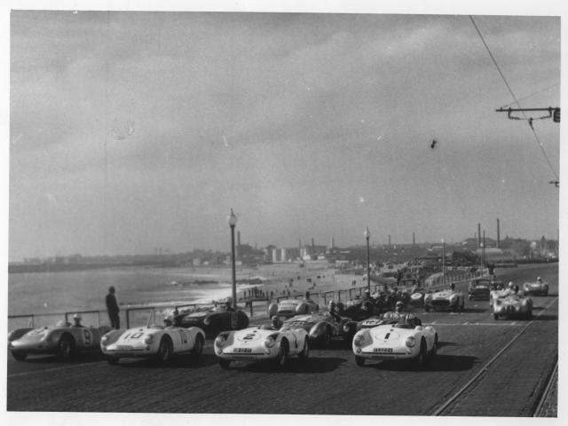 Click image for larger version

Name:	550v278.jpg
Views:	59
Size:	33.4 KB
ID:	58858