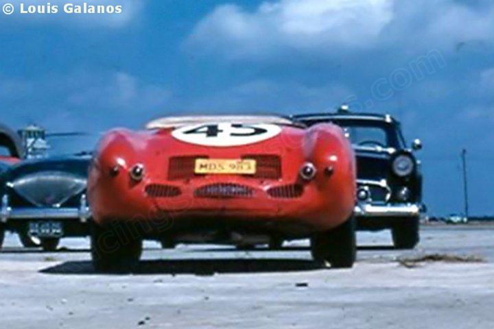 Click image for larger version

Name:	WM_Sebring-1957-03-23-045a.jpg
Views:	67
Size:	38.0 KB
ID:	60043