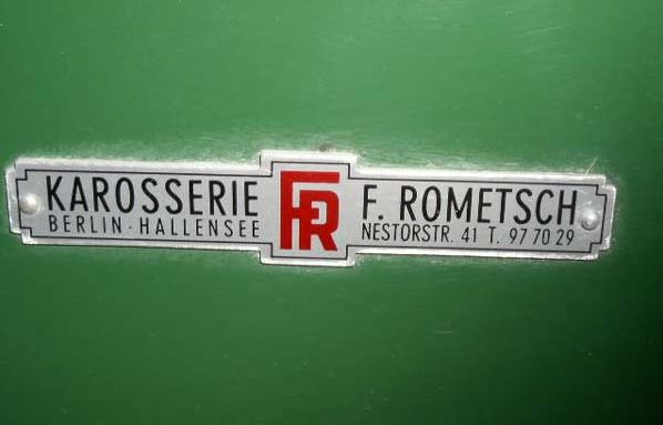 Click image for larger version

Name:	Rometschbadge.JPG
Views:	63
Size:	30.9 KB
ID:	59026