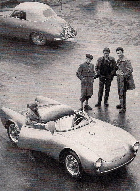 Click image for larger version

Name:	Porschefamily.jpg
Views:	126
Size:	120.4 KB
ID:	49698